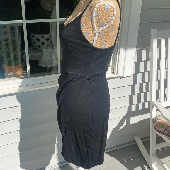 Little Black Dress - Picture 3 of 7